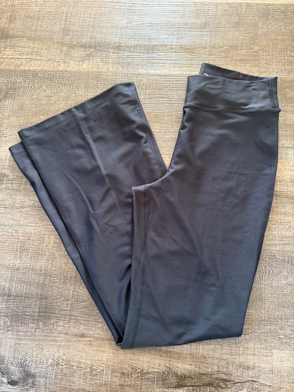 Old Navy Active Powersoft Extra High Rise Flare Legging